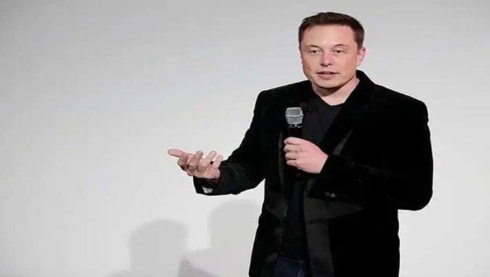 Elon Musk presentaría el primer chip implantado en un cerebro
