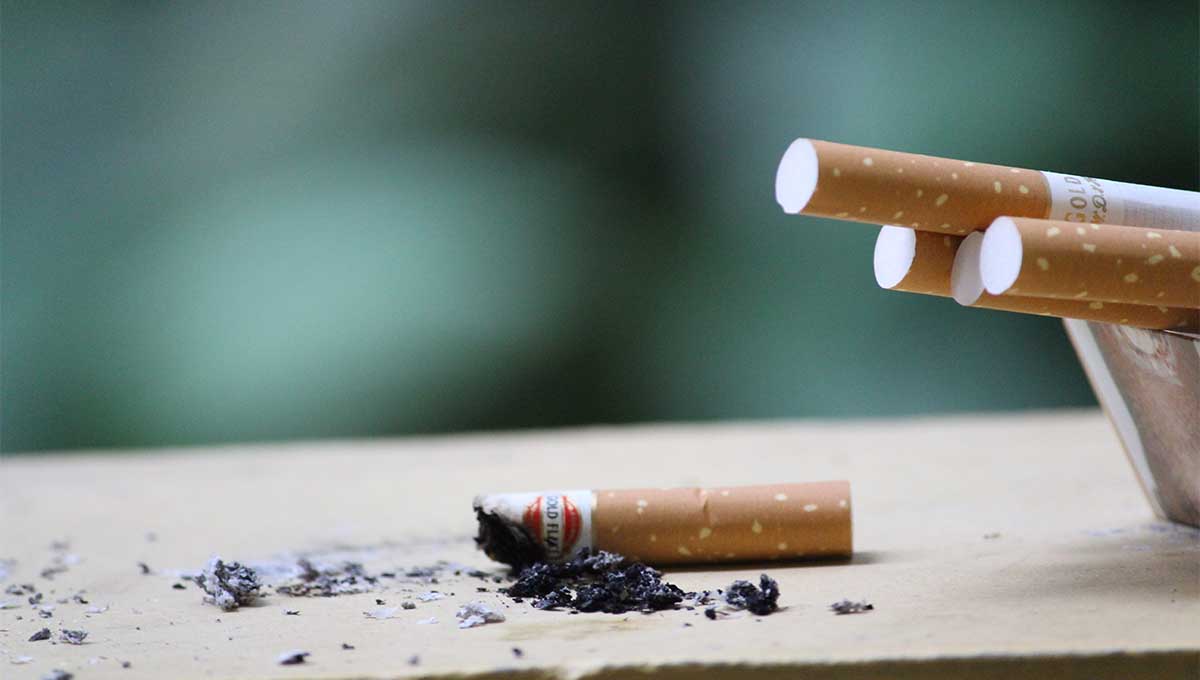 Fumadores tienen doble riesgo de morir por COVID-19