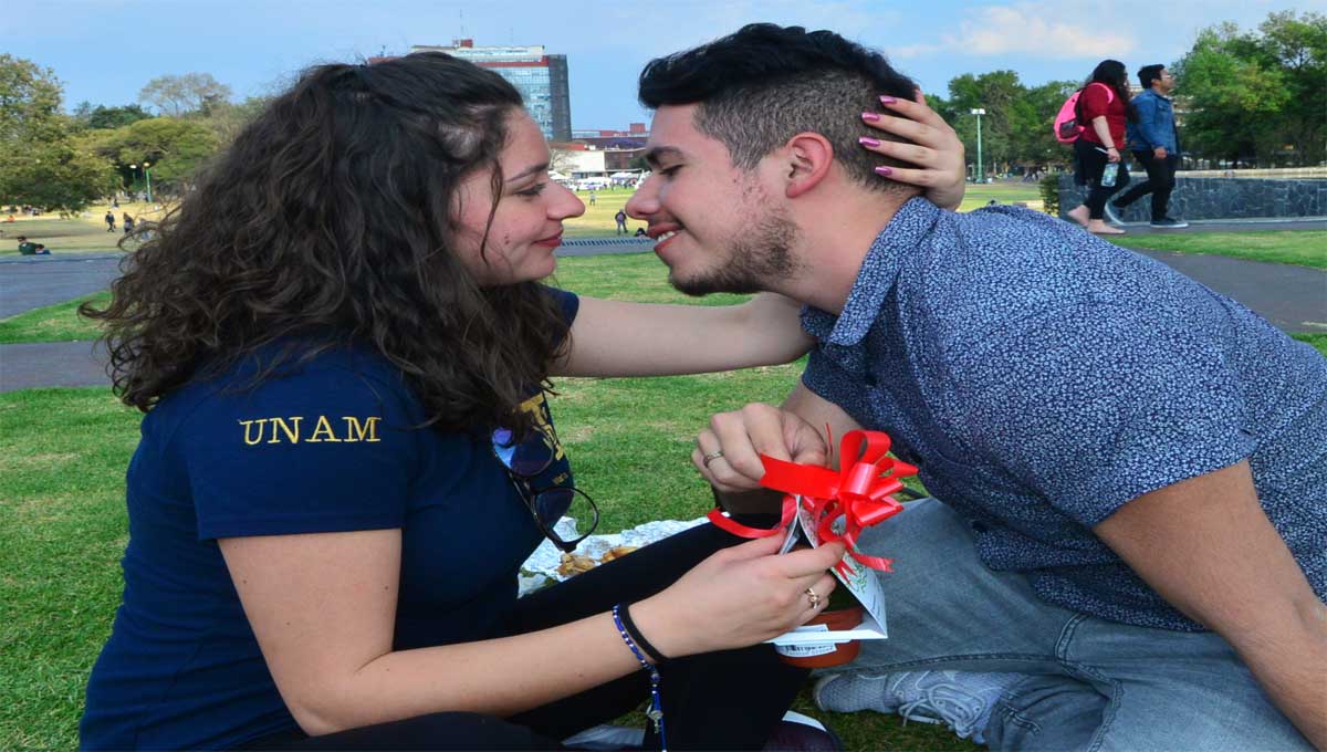 El amor, la mejor defensa contra la COVID-19: UNAM