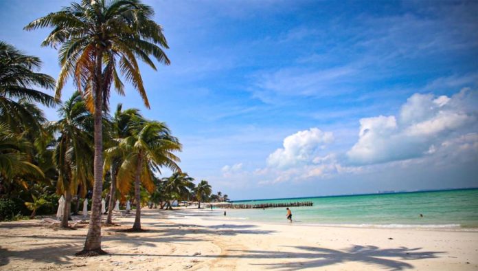 Reanudan operaciones en Isla Mujeres y Aeropuerto de Cancún