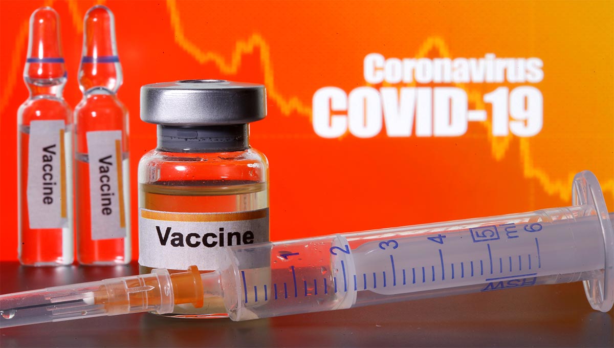 Gran Bretaña podría infectar de COVID-19 a jóvenes para probar vacuna