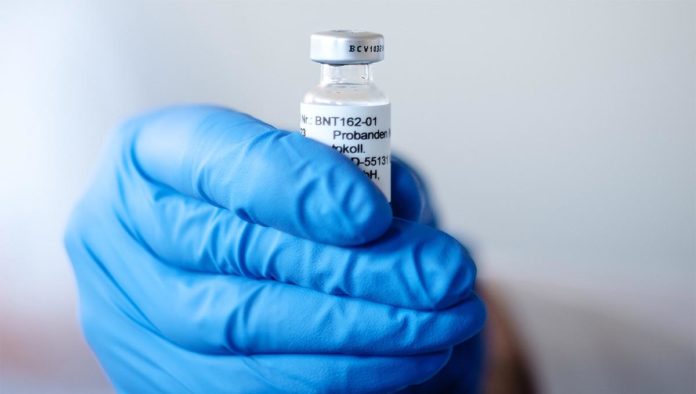 Ningún país tiene la capacidad para distribuir y almacenar vacuna de Pfizer: OPS
