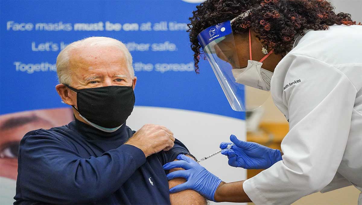 Joe Biden recibe vacuna contra COVID-19