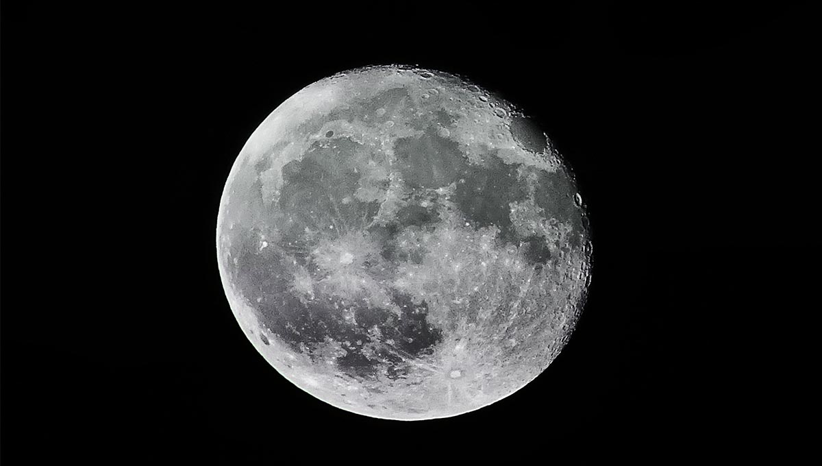 Souvenir lunar: China trae a la Tierra dos kilos de piedras lunares