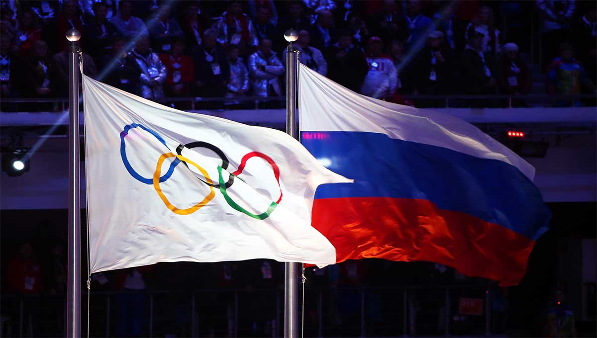 La bandera de Rusia y de los Juegos Olímpicos