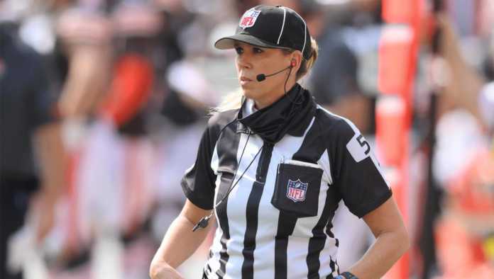 Sarah Thomas, oficial de la NFL