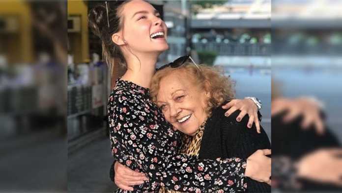 Belinda y su abuela Juana Moreno