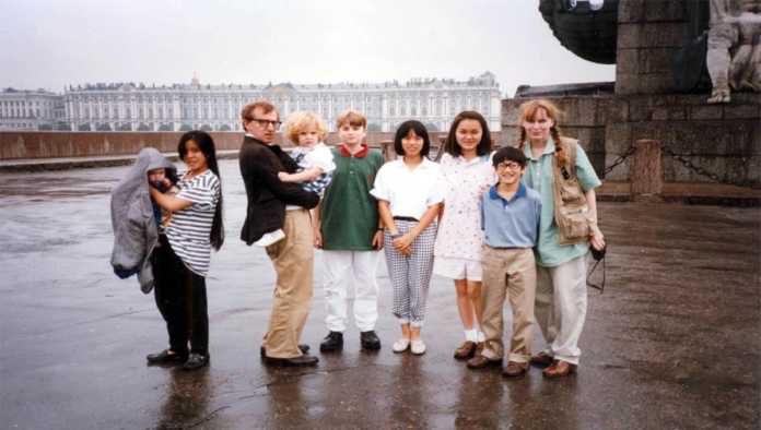 Familia de Woody Allen con Mia Farrow