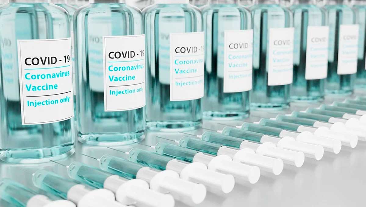 Mitad de adultos en Reino Unido recibieron una dosis de vacuna contra Covid-19
