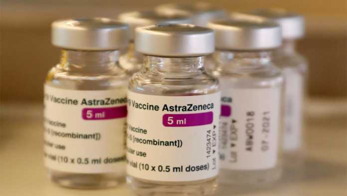 Frascos de la vacuna de AstraZeneca