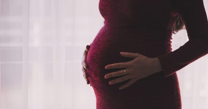 Dos de cada 10 mujeres sufren de problemas de salud mental en el embarazo