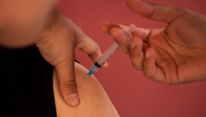 Mazatlán analiza pedir certificado de vacunación en lugares públicosuna contra Covid-19 contra variante Beta