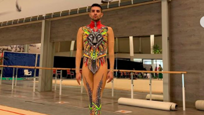 Cristofer Benítez enfrenta homofobia por participar en gimnasia rítmica