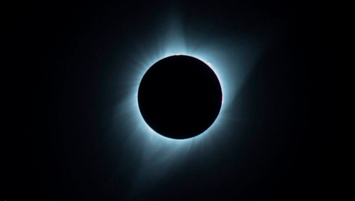 A 30 años del eclipse del siglo, así fue como se vivió en México