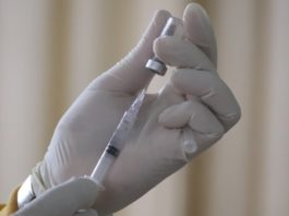 Principales farmacéuticas han destinado menos del 1% de de dosis de vacuna contra Covid-19 a países de bajos ingresos: AI