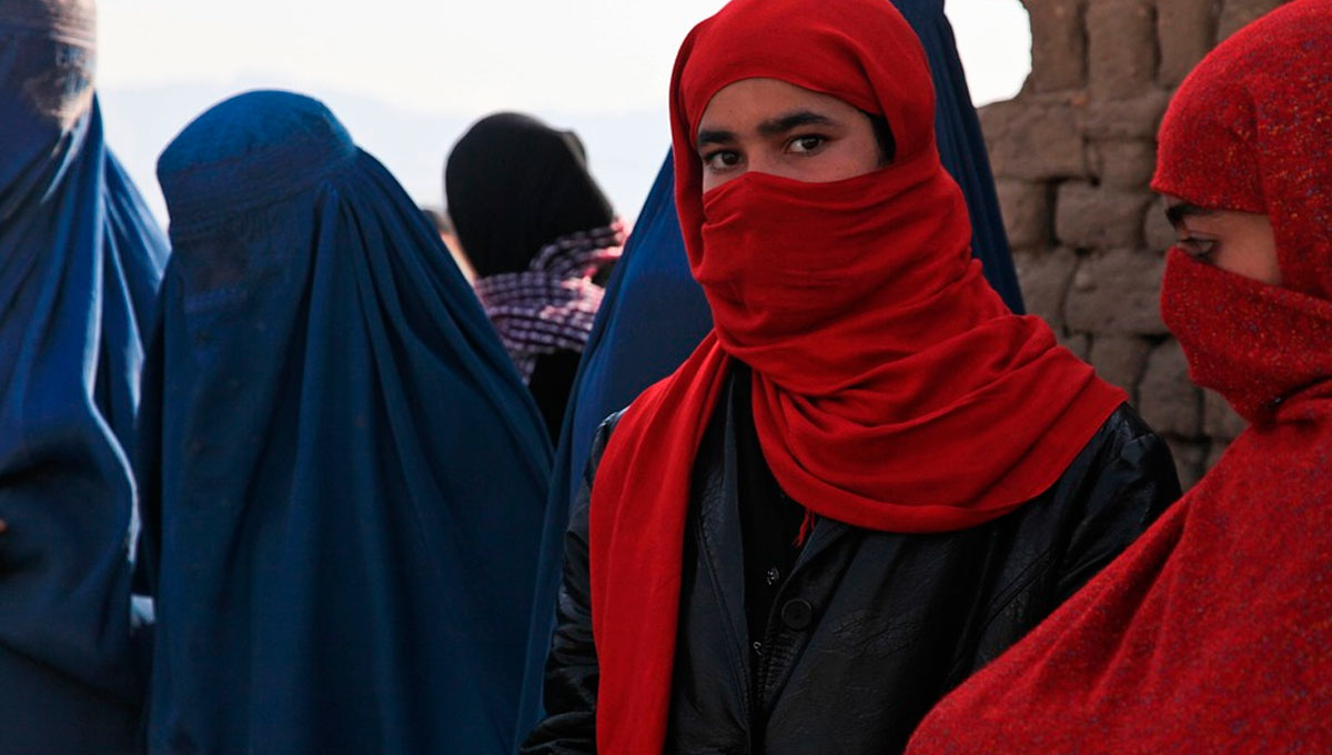 Estas son las nuevas reglas para mujeres estudiantes en Afganistán