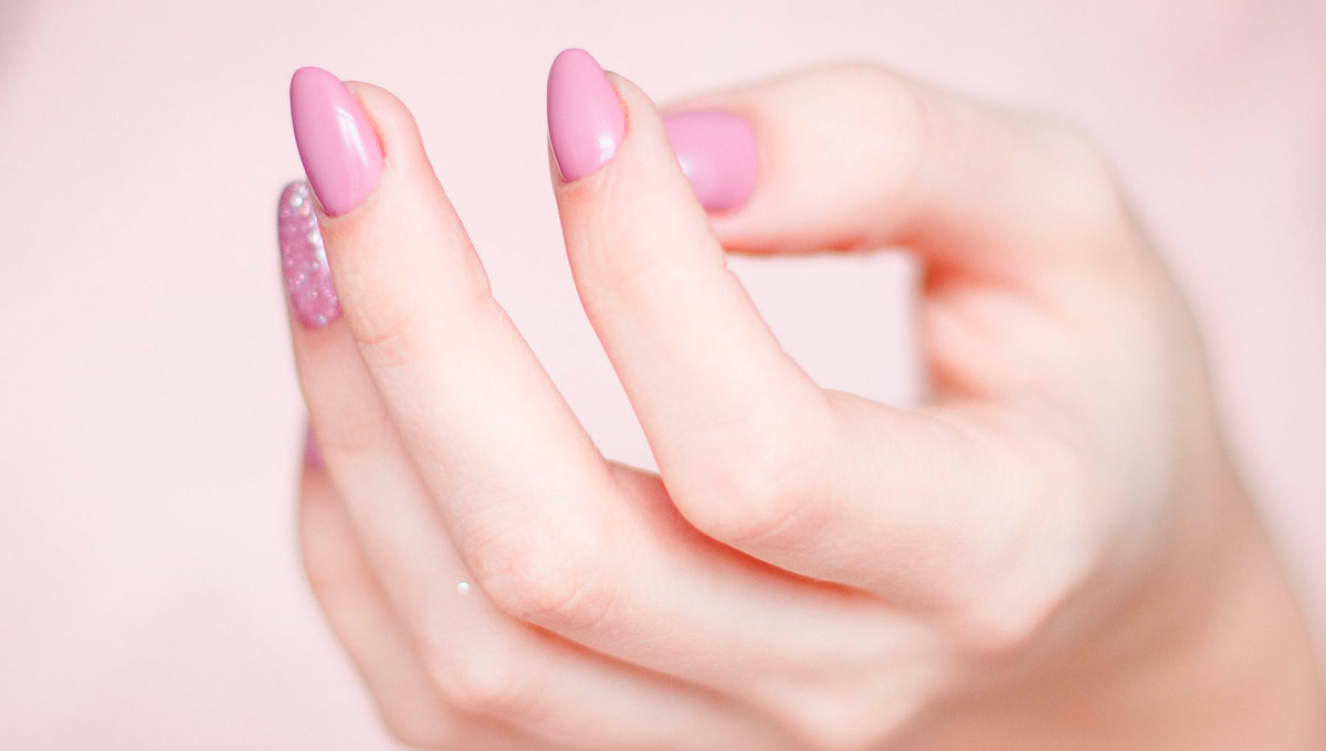 ¿Se te rompen las uñas con frecuencia? Prueba con estos consejos para evitarlo