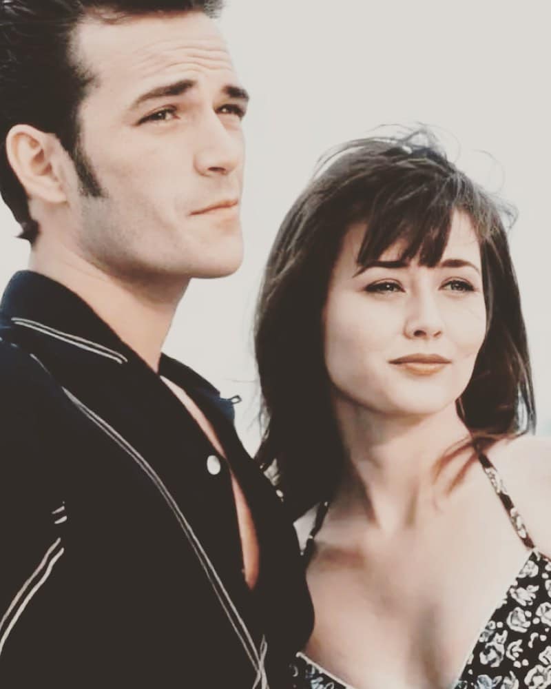 Dylan y Brenda, personajes ícónicos de la serie de TV "Beverly Hills, 90210” (Luke Perry y Shannen Doherty)